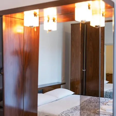 公寓 Residenza Adriatica - 里乔内